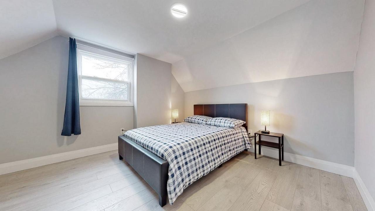 Three Bedroom In Hamilton Exteriör bild