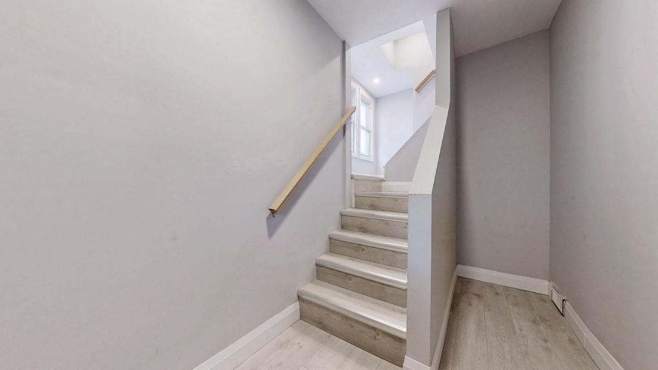 Three Bedroom In Hamilton Exteriör bild